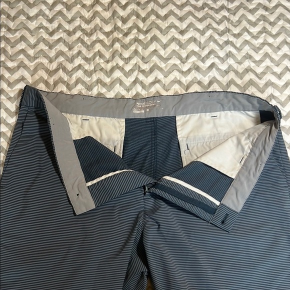Nike Golf Tour Performane Dri-Fit Blue Grey Striped Men's Shorts sz 38 - Picture 8 of 10